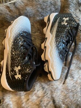 Under Armour Kids Black & White Sport Cleats